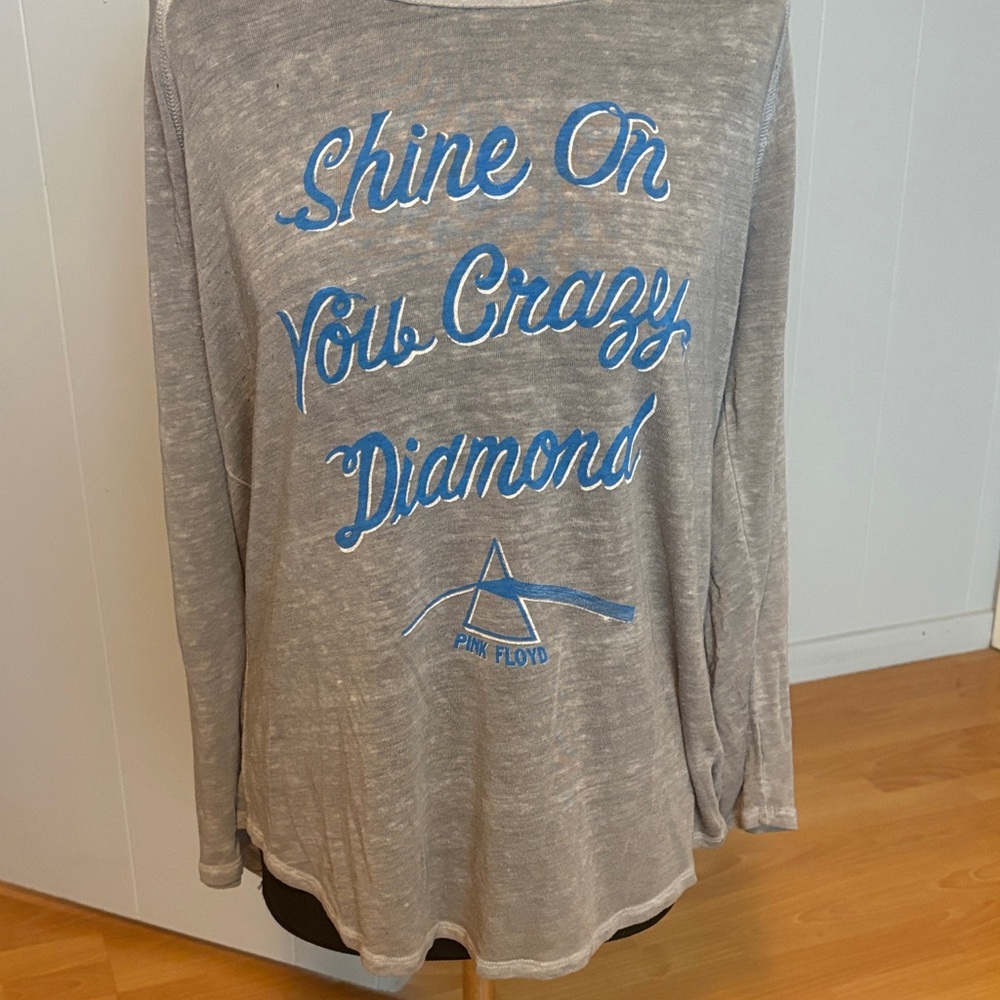 Lucky Brand Pink Floyd Gray Long Sleeve lightweight shirt